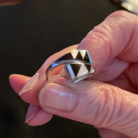 Zuni Inlaid Ring - Picture 3 of 4